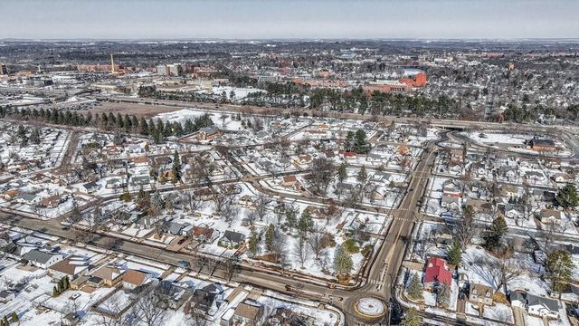 109 W Polk Avenue, Eau Claire, WI 54701