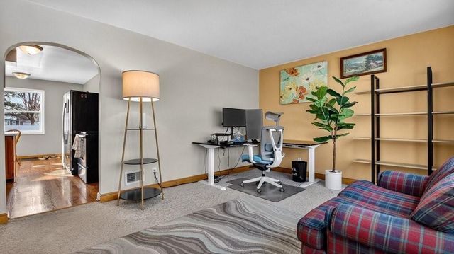 109 W Polk Avenue, Eau Claire, WI 54701