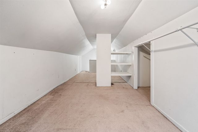 2420 E 37th Court, Des Moines, IA 50317