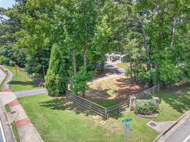 1799 Webb Gin House Road, Snellville, GA 30078