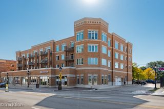 1 S Lincoln Avenue 301, Lombard, IL 60148