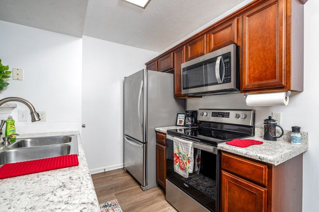 9006 Nathanael Drive, La Vergne, TN 37086