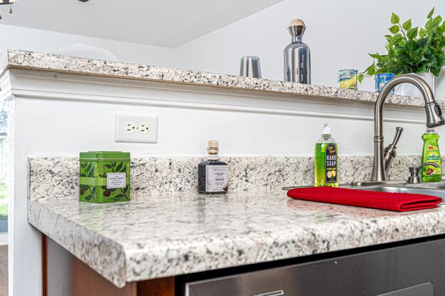 9006 Nathanael Drive, La Vergne, TN 37086