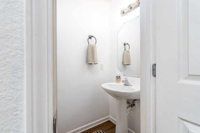 9006 Nathanael Drive, La Vergne, TN 37086