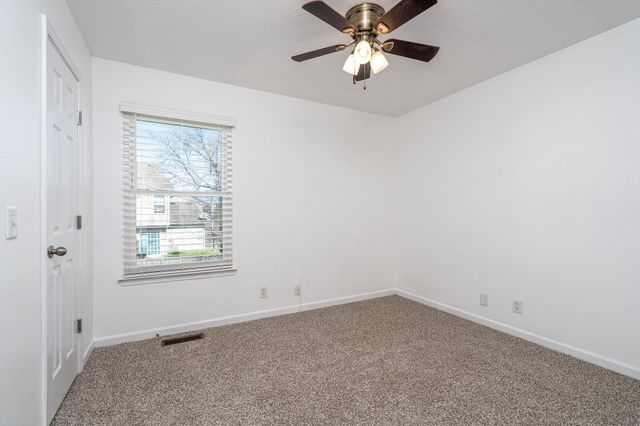 9006 Nathanael Drive, La Vergne, TN 37086