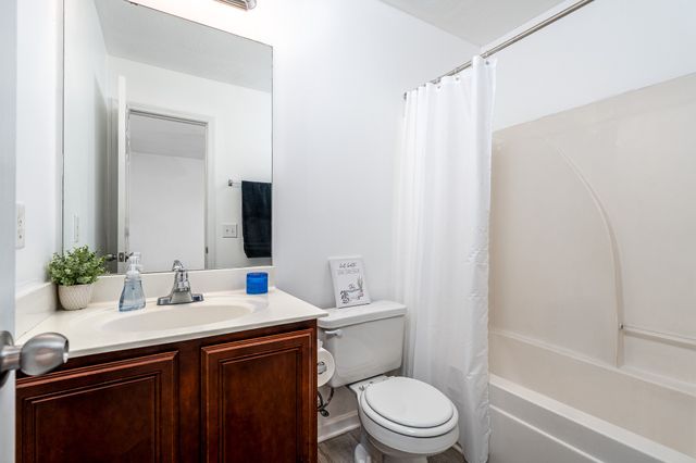 9006 Nathanael Drive, La Vergne, TN 37086