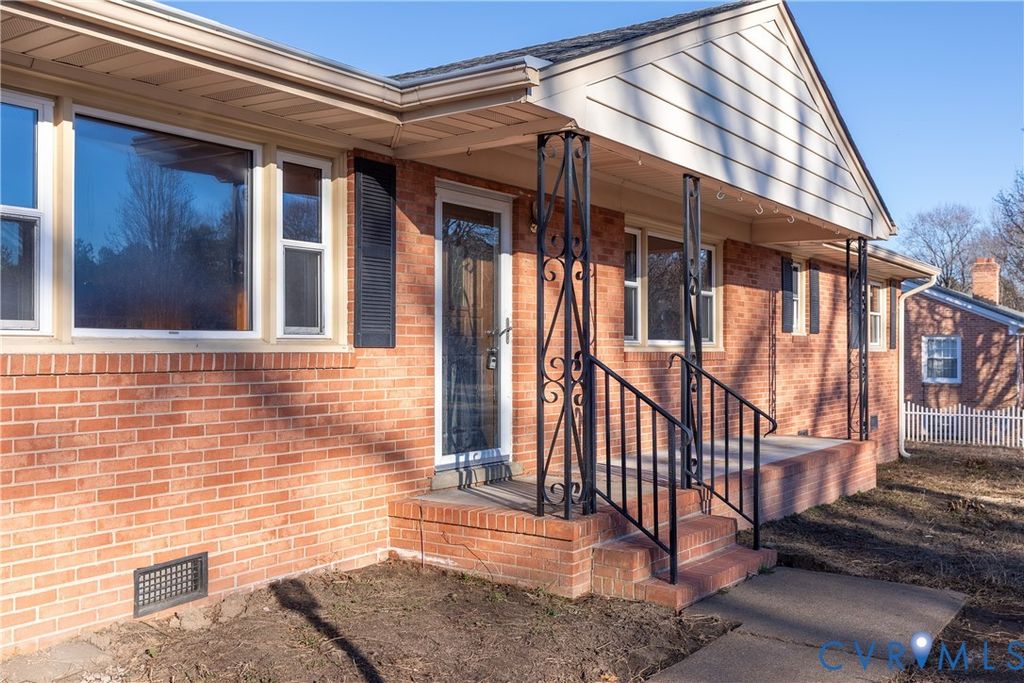 7958 Arnoka Rd, Mechanicsville, VA 23111