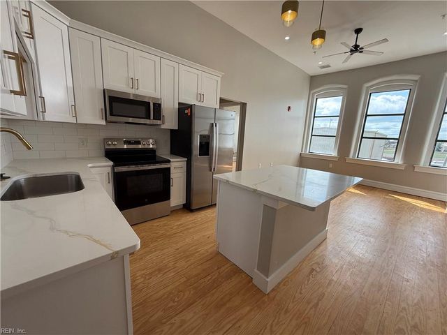 332 34th St Apt 211, Newport News, VA 23607