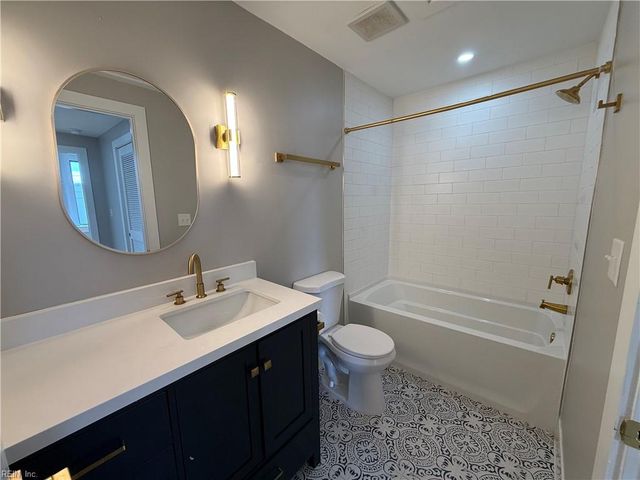 332 34th St Apt 211, Newport News, VA 23607