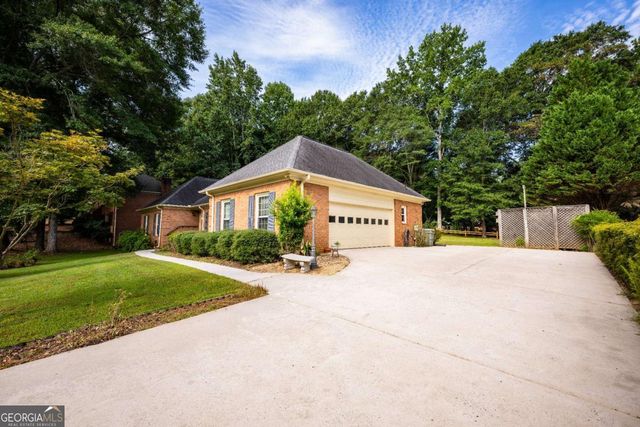 341 Chesterfield Road, Bogart, GA 30622