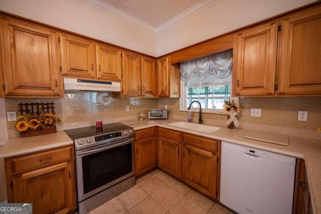 341 Chesterfield Road, Bogart, GA 30622