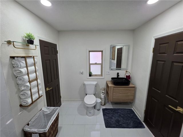 342 N oakley Avenue, Kansas City, MO 64123