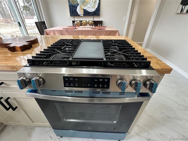 2509 Edwin Drive, Warren, MI 48092