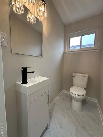 2509 Edwin Drive, Warren, MI 48092