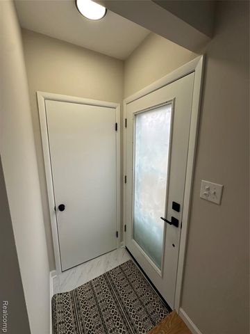 2509 Edwin Drive, Warren, MI 48092