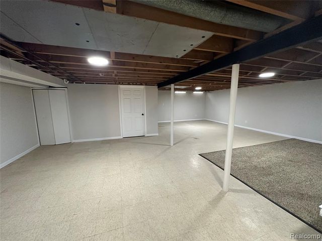 2509 Edwin Drive, Warren, MI 48092