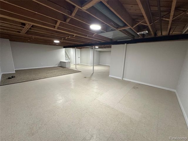 2509 Edwin Drive, Warren, MI 48092