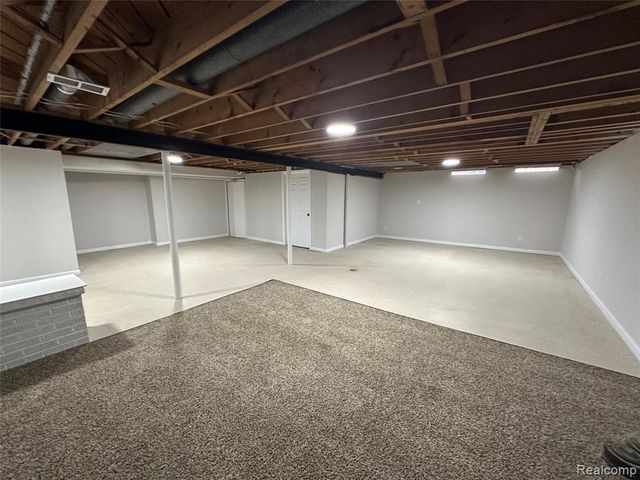 2509 Edwin Drive, Warren, MI 48092