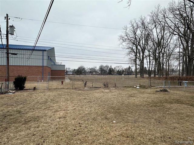 2509 Edwin Drive, Warren, MI 48092