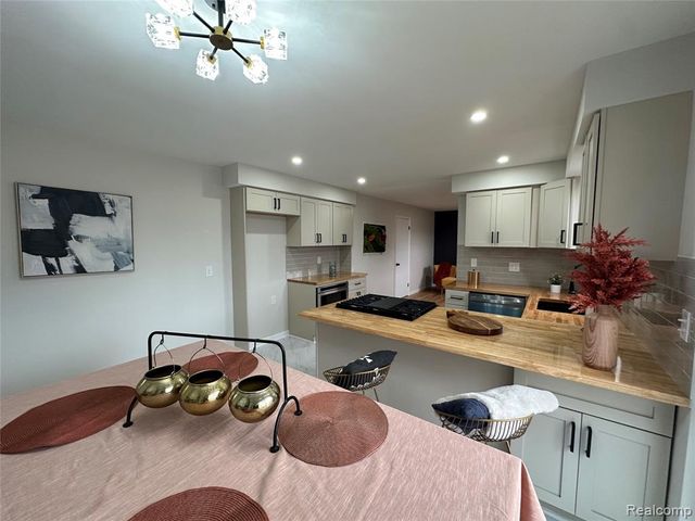 2509 Edwin Drive, Warren, MI 48092