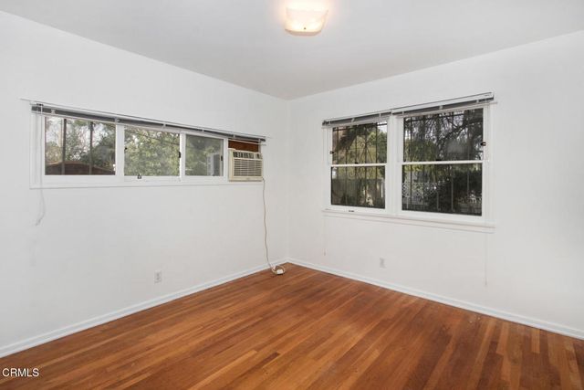 6425 Columbus Avenue, Van Nuys, CA 91411