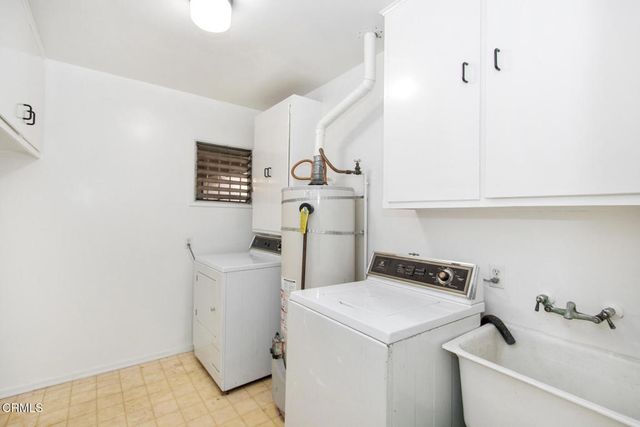 6425 Columbus Avenue, Van Nuys, CA 91411