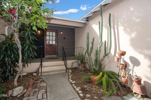 6425 Columbus Avenue, Van Nuys, CA 91411