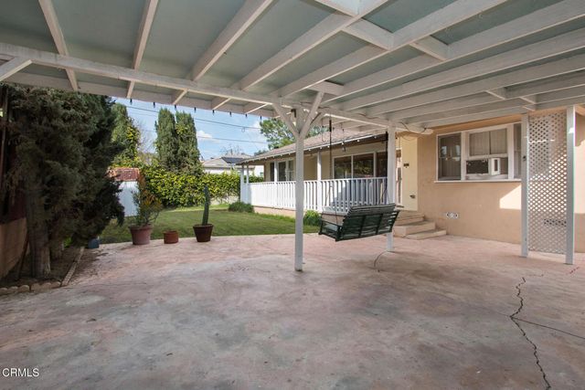 6425 Columbus Avenue, Van Nuys, CA 91411