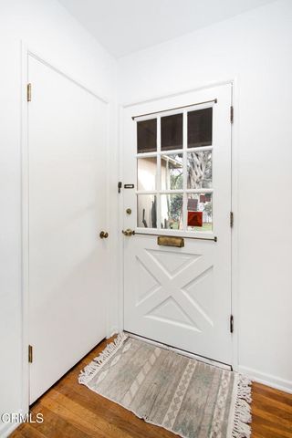 6425 Columbus Avenue, Van Nuys, CA 91411