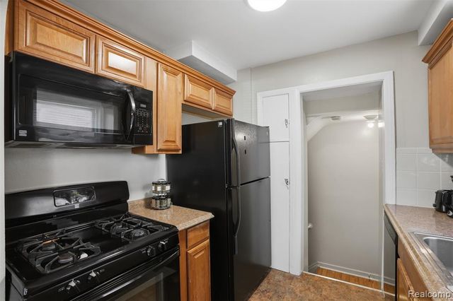 2204 N Franklin Street, Dearborn, MI 48128