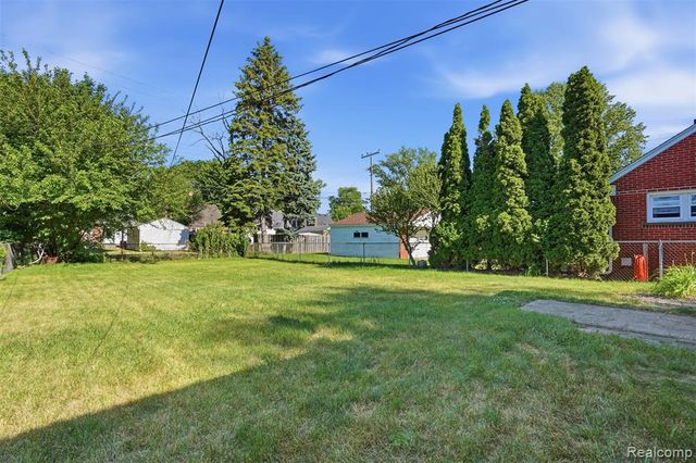 2204 N Franklin Street, Dearborn, MI 48128