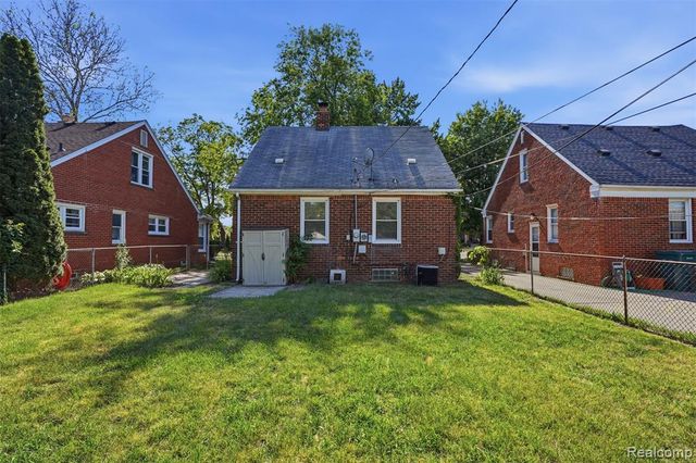 2204 N Franklin Street, Dearborn, MI 48128