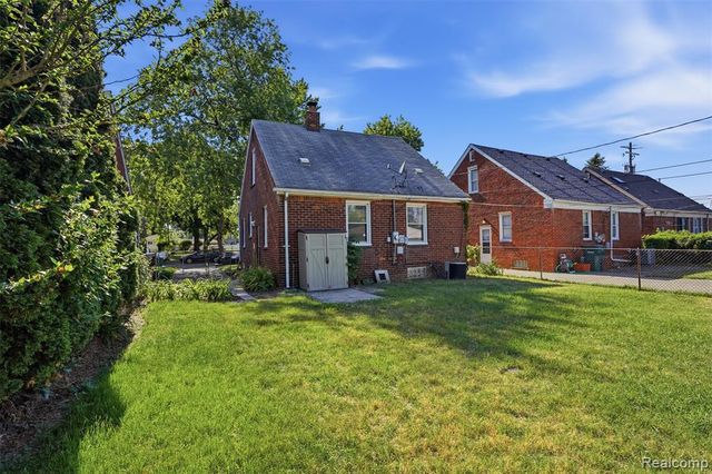 2204 N Franklin Street, Dearborn, MI 48128