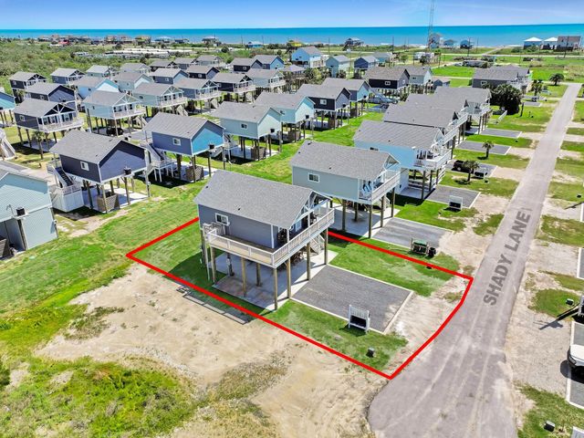 1094 Shady Lane, Gilchrist, TX 77617
