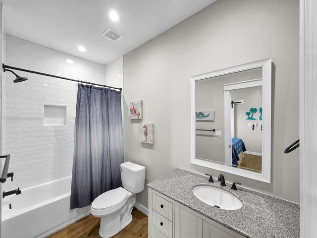 1094 Shady Lane, Gilchrist, TX 77617