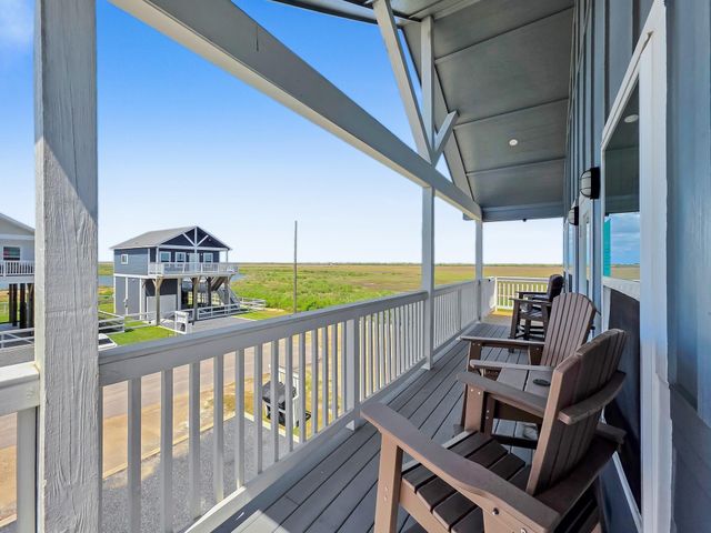 1094 Shady Lane, Gilchrist, TX 77617
