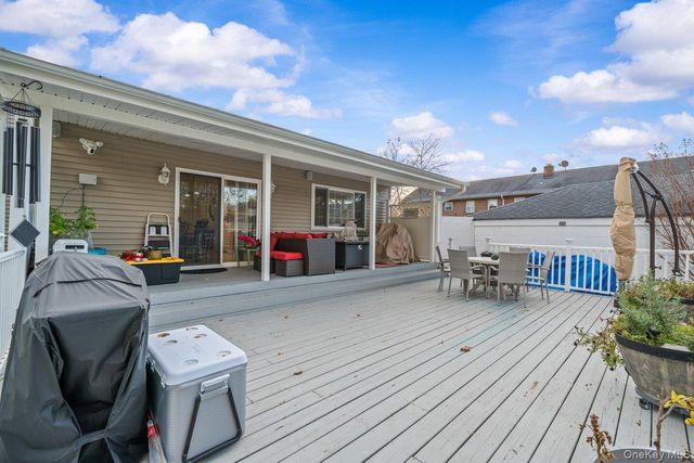 26 W 11th Street, Huntington Station, NY 11746