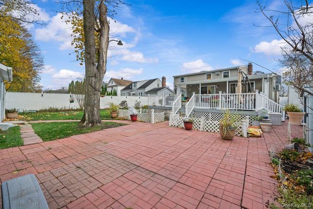 26 W 11th Street, Huntington Station, NY 11746