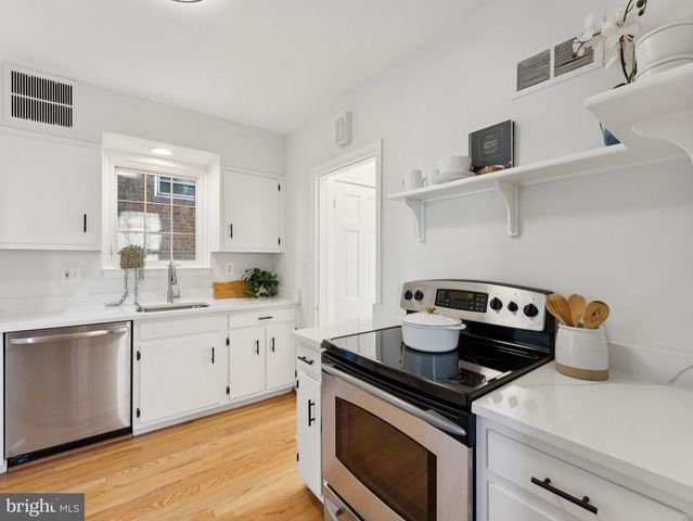 4821 45TH ST NW, Washington, DC 20016