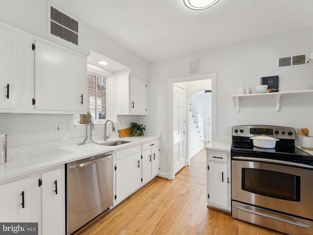 4821 45TH ST NW, Washington, DC 20016