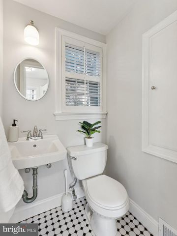 4821 45TH ST NW, Washington, DC 20016