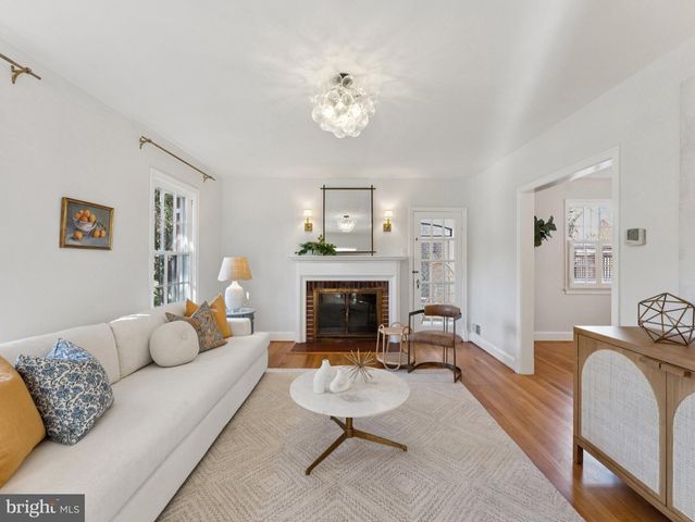 4821 45TH ST NW, Washington, DC 20016