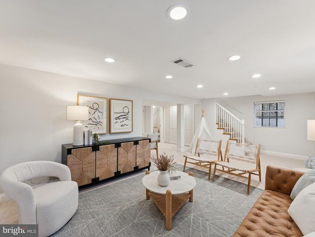 4821 45TH ST NW, Washington, DC 20016