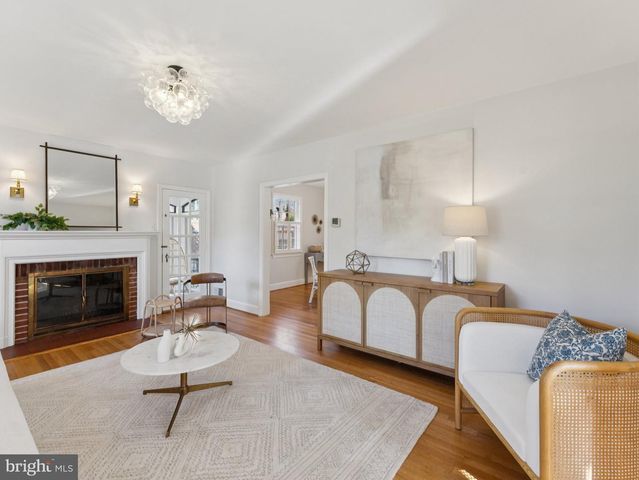 4821 45TH ST NW, Washington, DC 20016