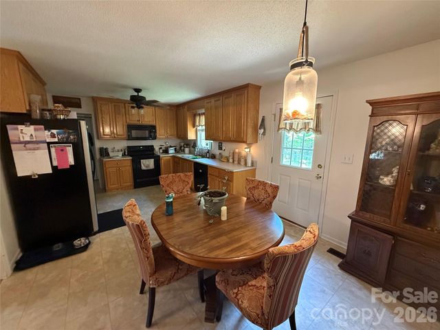 600 Blossom Hill Road, Lincolnton, NC 28092