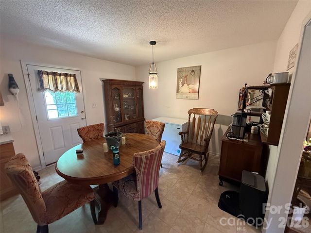 600 Blossom Hill Road, Lincolnton, NC 28092