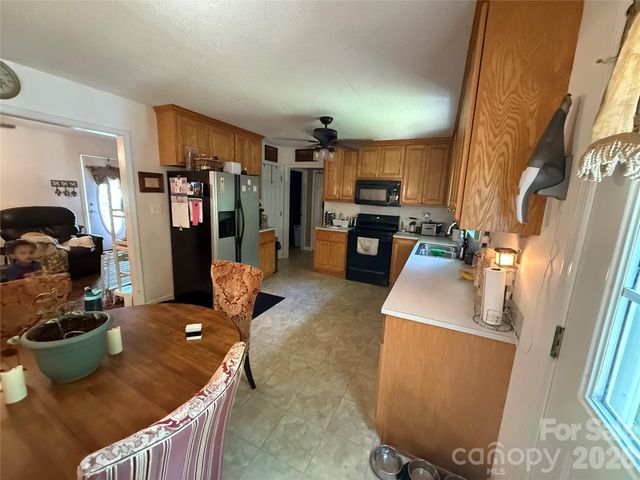 600 Blossom Hill Road, Lincolnton, NC 28092