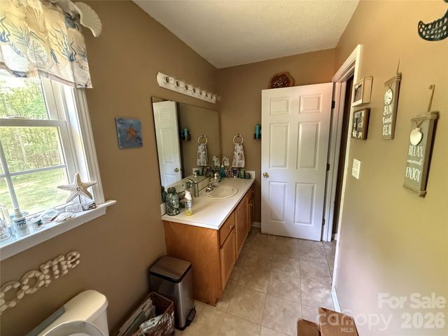 600 Blossom Hill Road, Lincolnton, NC 28092