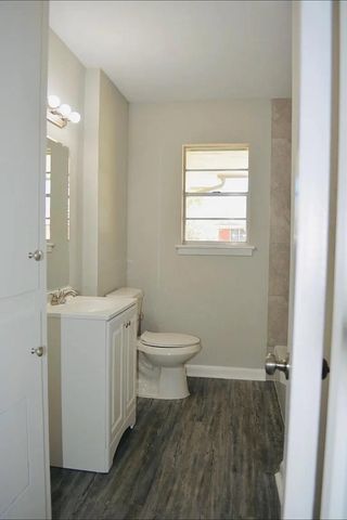 7 Richards Courts, La Marque, TX 77568