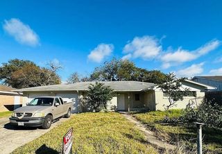 7 Richards Courts, La Marque, TX 77568